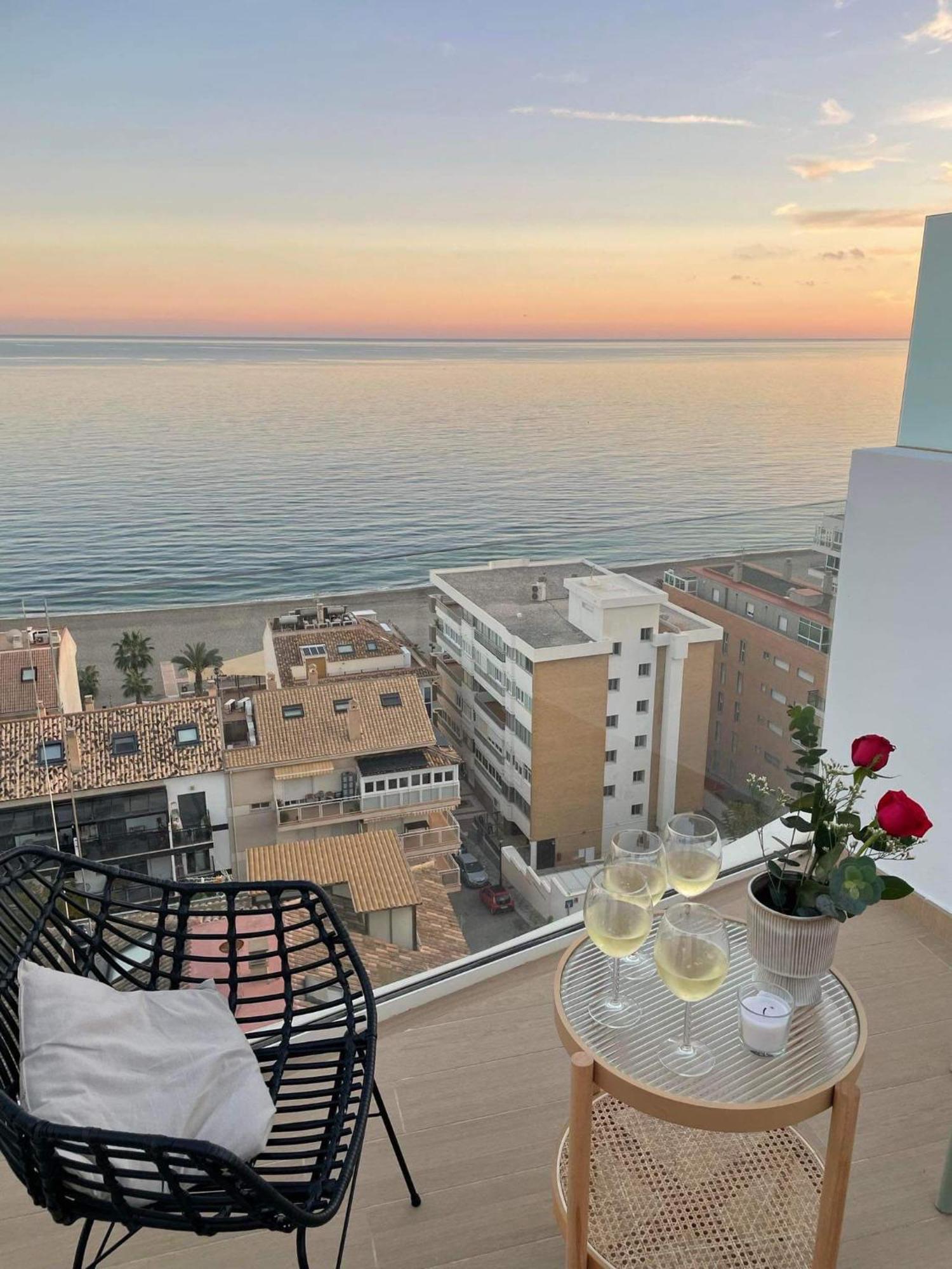 Ferienwohnung Panoramic Seaview Penthouse The Wave Fuengirola Exterior foto